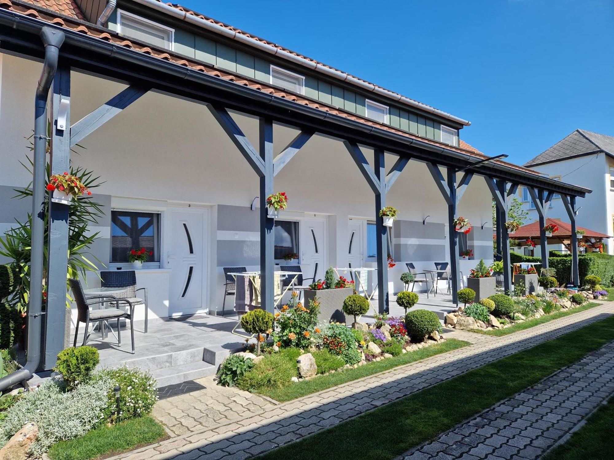Hajnalka Vendeghaz Hotel Buk Exterior photo
